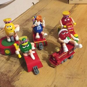 M & M collectibles